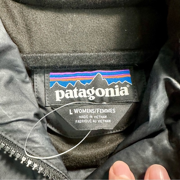 Patagonia Women's Down With It Puffer Jacket - Picture 6 of 8